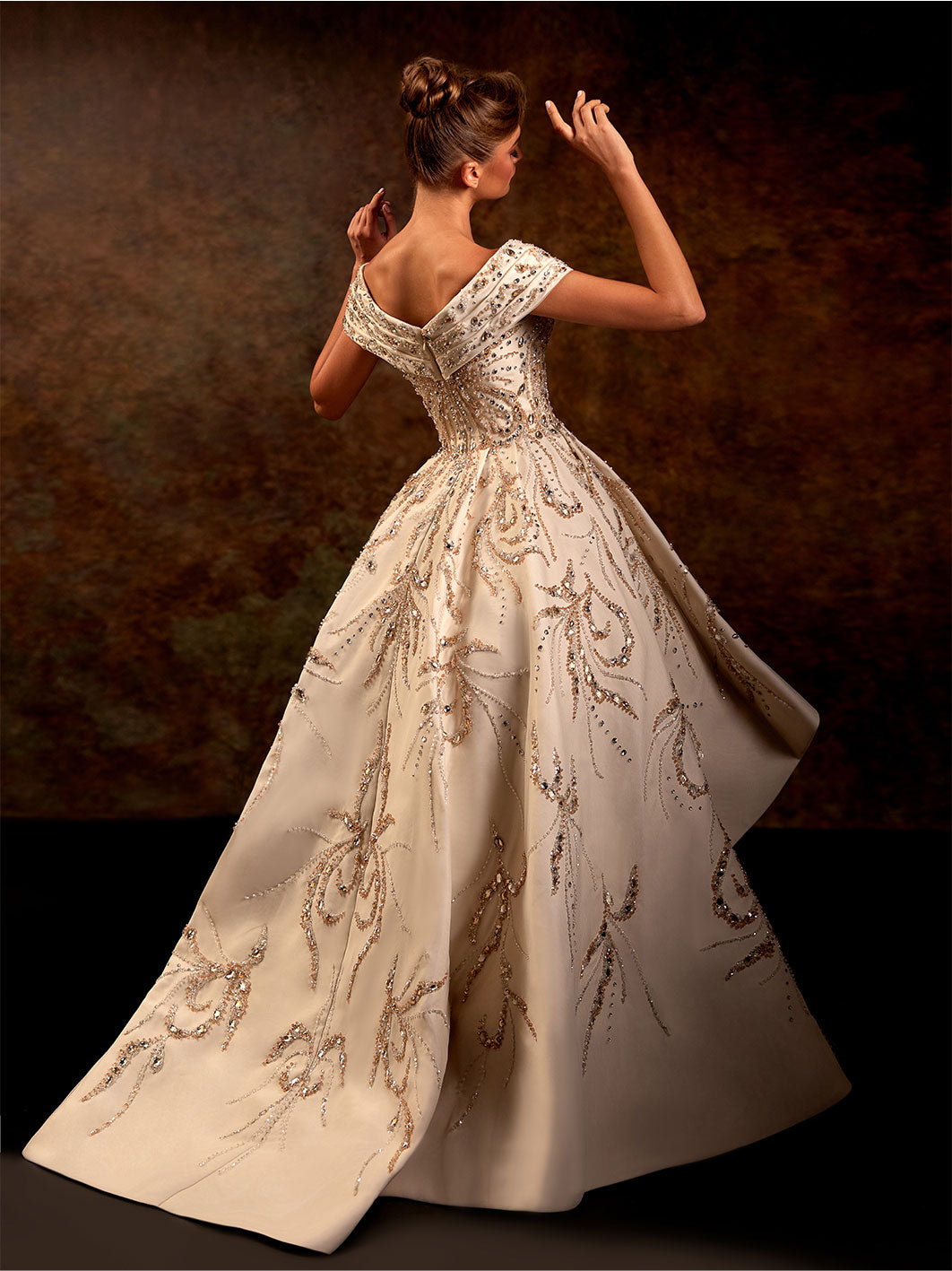 Creamy-Midi Dress Embroidered With A Selection of Crystals