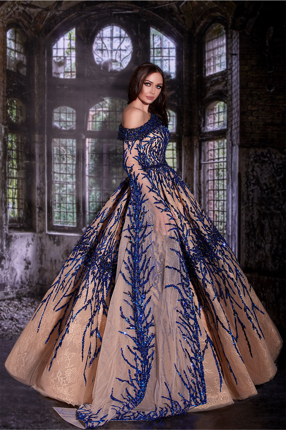 Princess Cut Night Gown With A One-Sided Flared Dentelle Sleeve