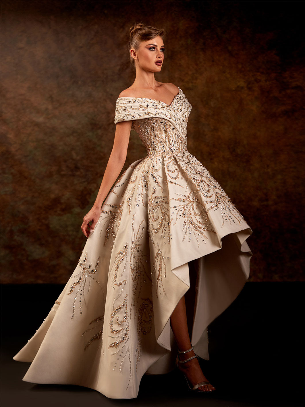 Creamy-Midi Dress Embroidered With A Selection of Crystals